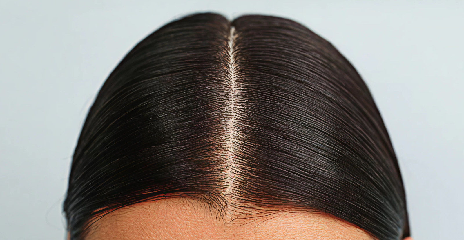 Adiós al pelo graso: Trucos para que te aguante limpio más días