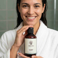 Champú natural para pelo graso de mujer
